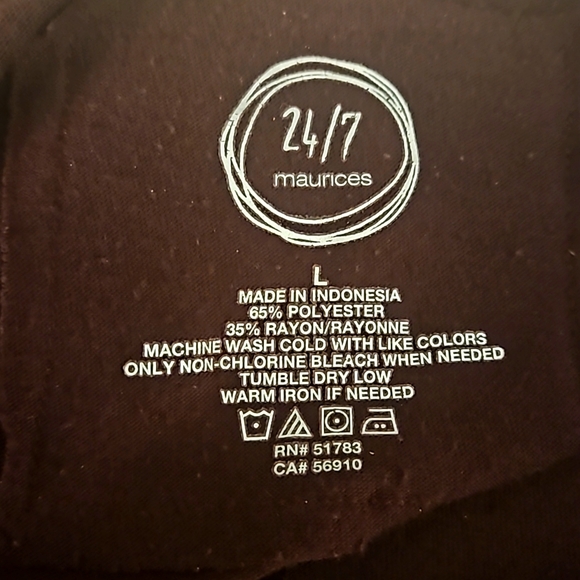 Maurices 24/ 7 Women Top Size L Purple W Silver Mixed, Cross String Around Neck - Picture 4 of 8